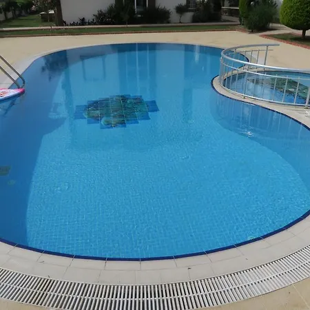 Golf Villas *